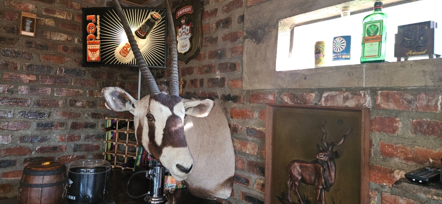 5 Bedroom Property for Sale in Langenhovenpark Free State